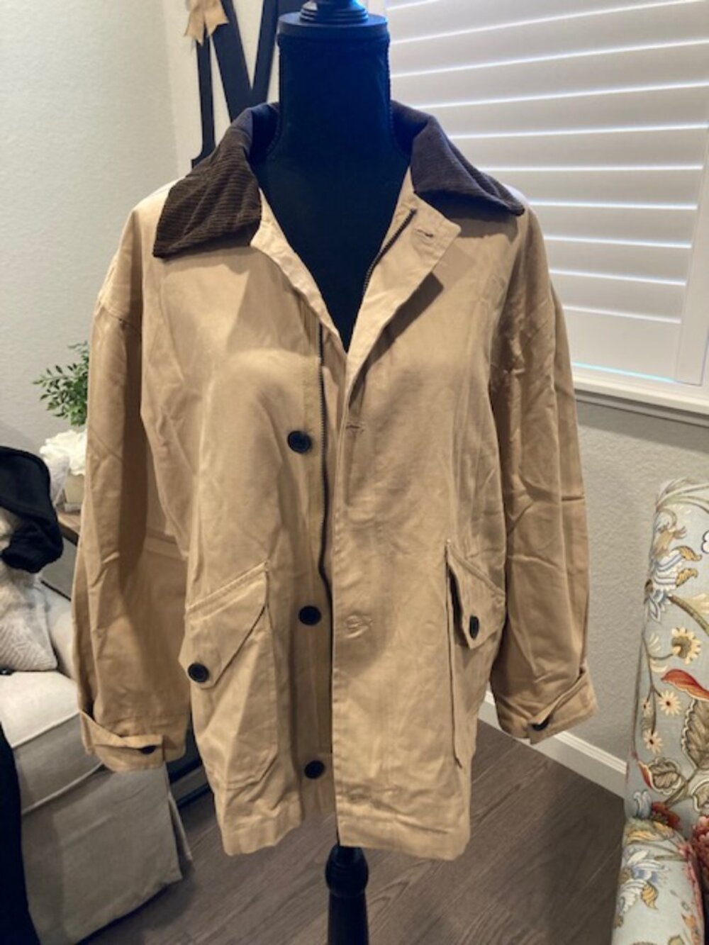 Barn jacket in Camel and Dark brown collar